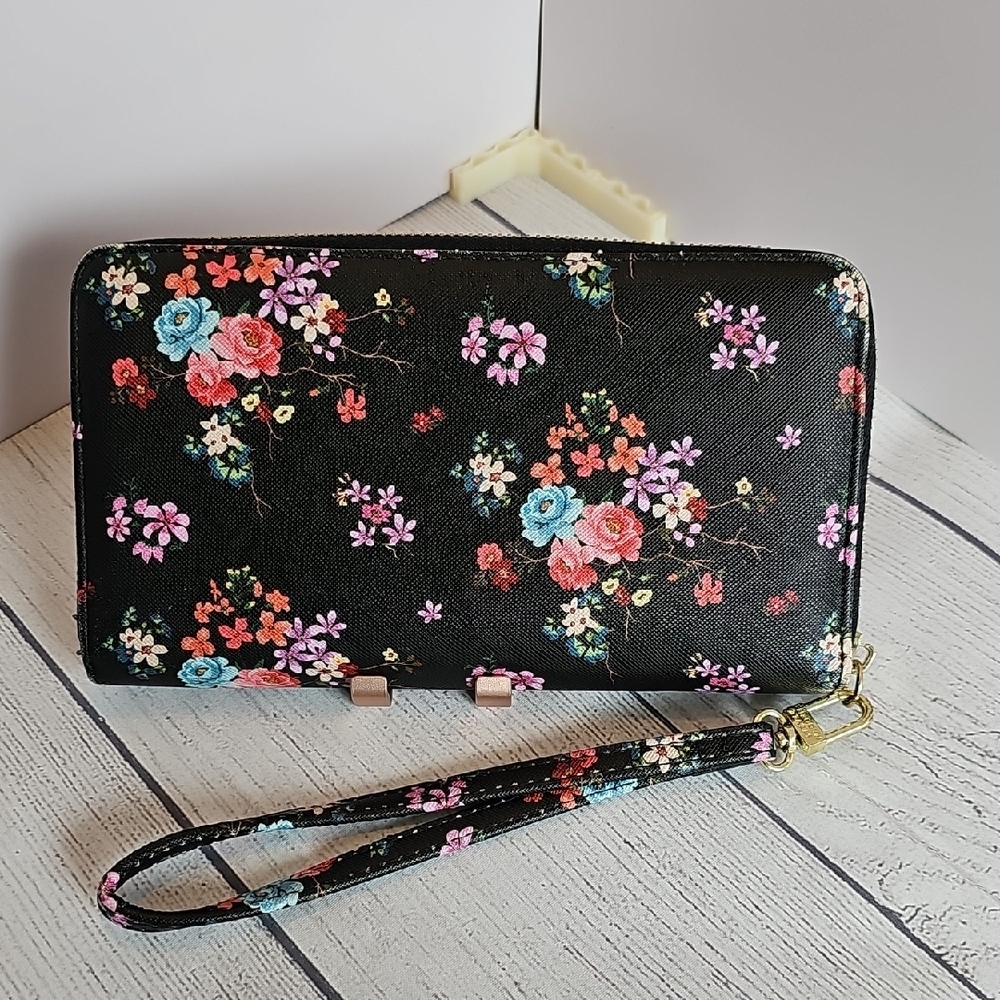 Steve Madden Black Floral Zip Around Wallet/Wristlet - Picture 3 of 12